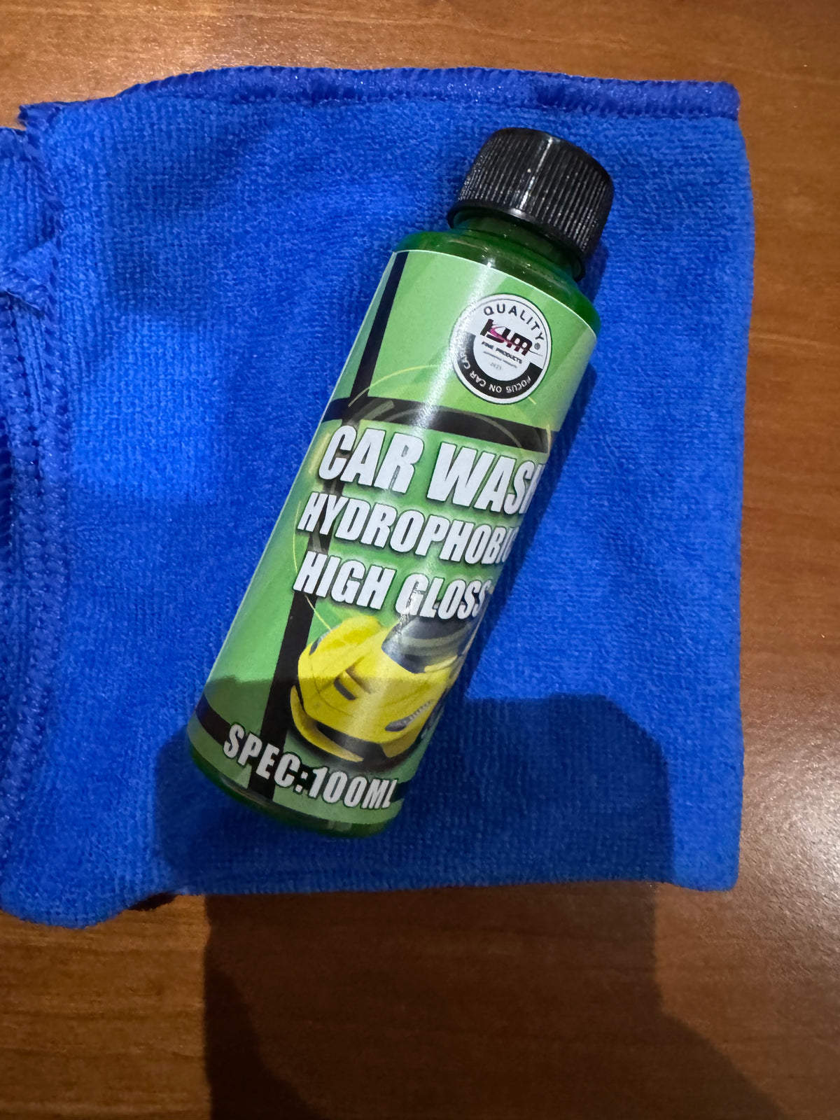 Green High-Foam Car Wash & Paint Care Solution