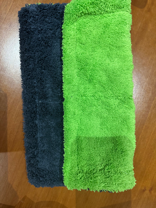 Heavy-Duty SUV & Truck Microfiber Drying Towel